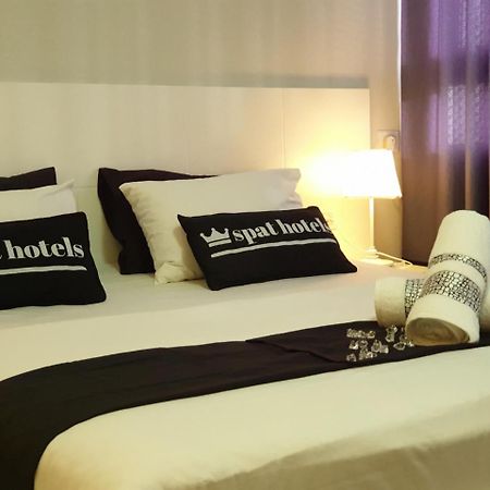 Spat Hotel Ashdod Exteriör bild