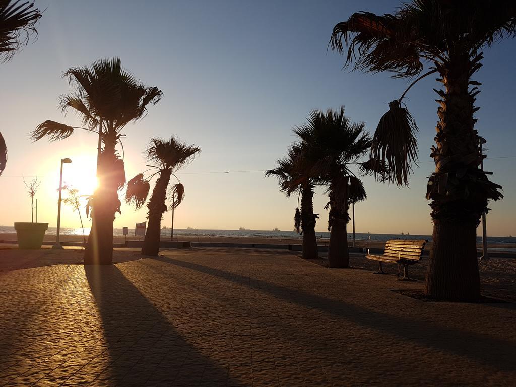 Spat Hotel Ashdod Exteriör bild