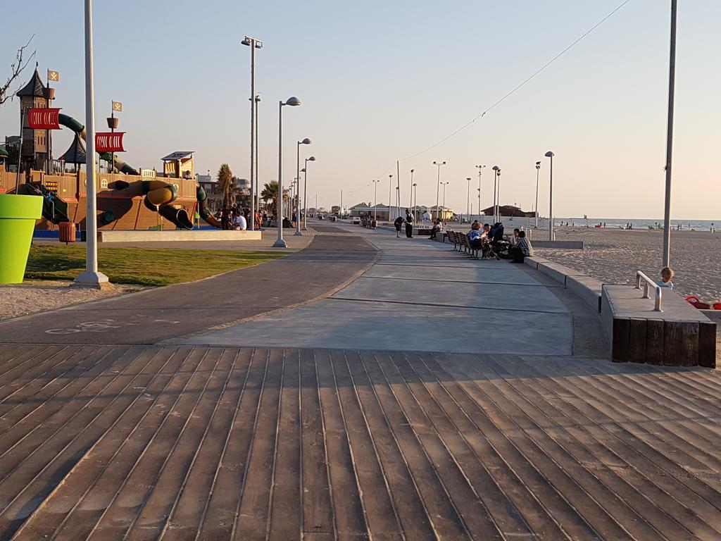 Spat Hotel Ashdod Exteriör bild