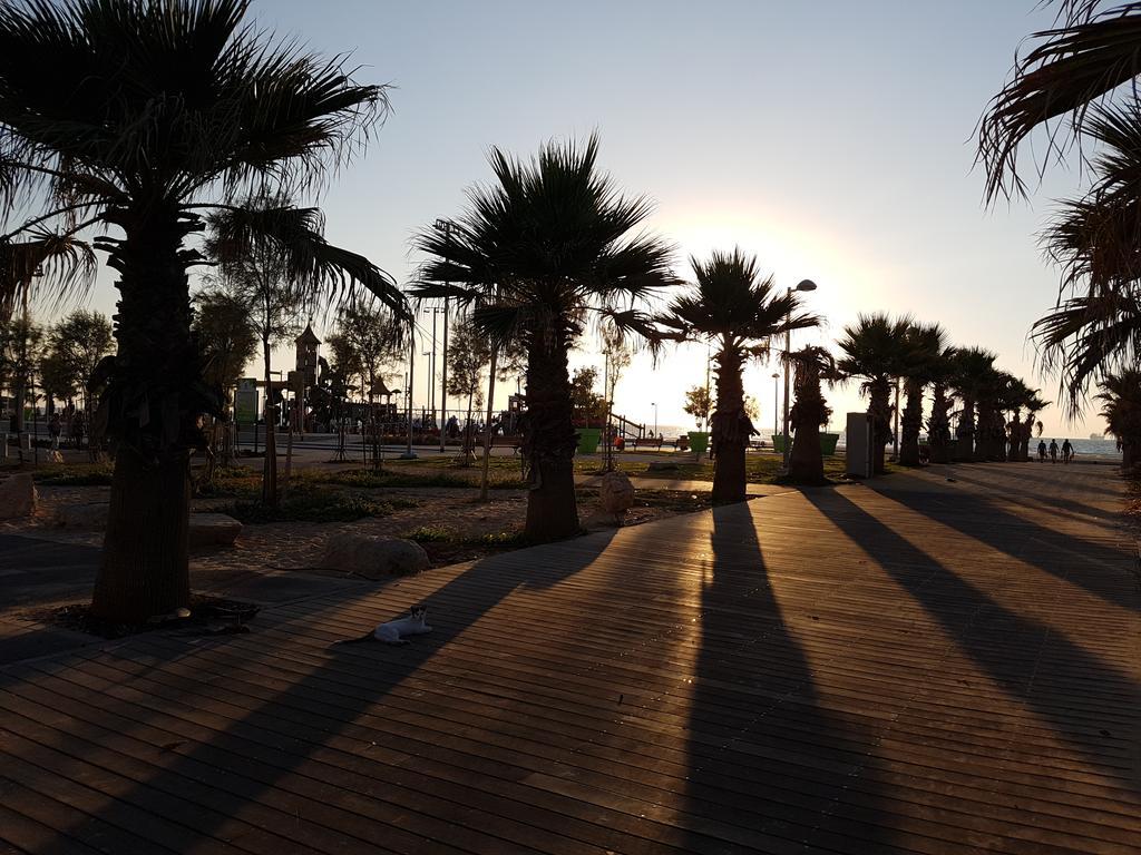 Spat Hotel Ashdod Exteriör bild