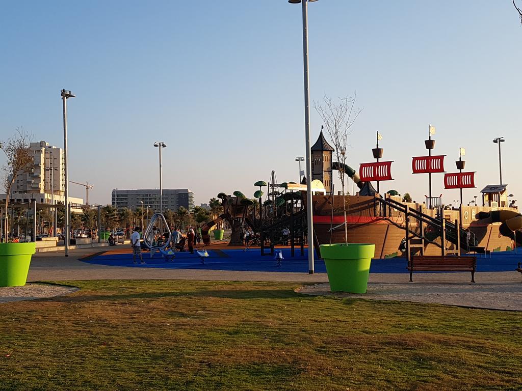 Spat Hotel Ashdod Exteriör bild