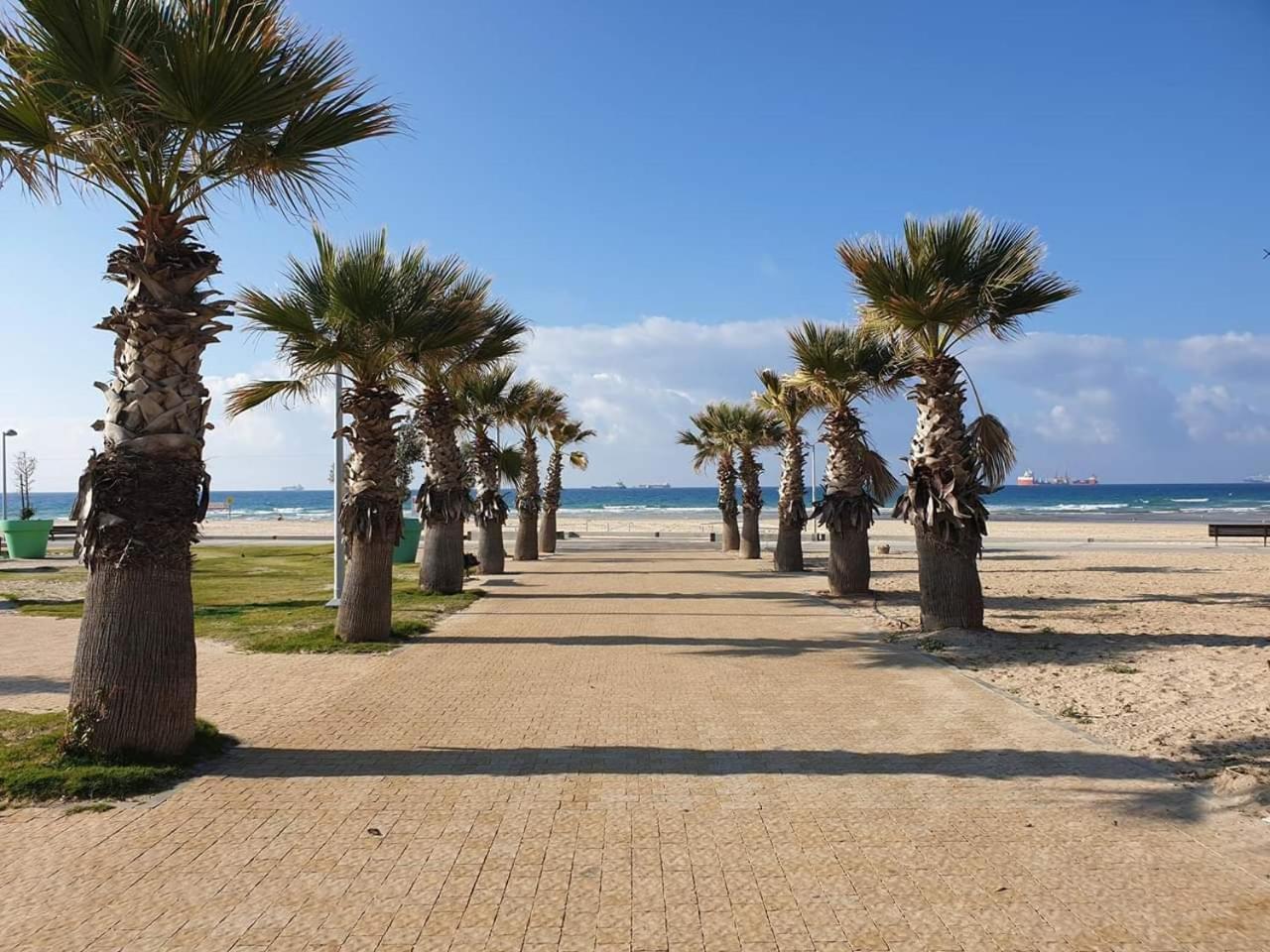 Spat Hotel Ashdod Exteriör bild