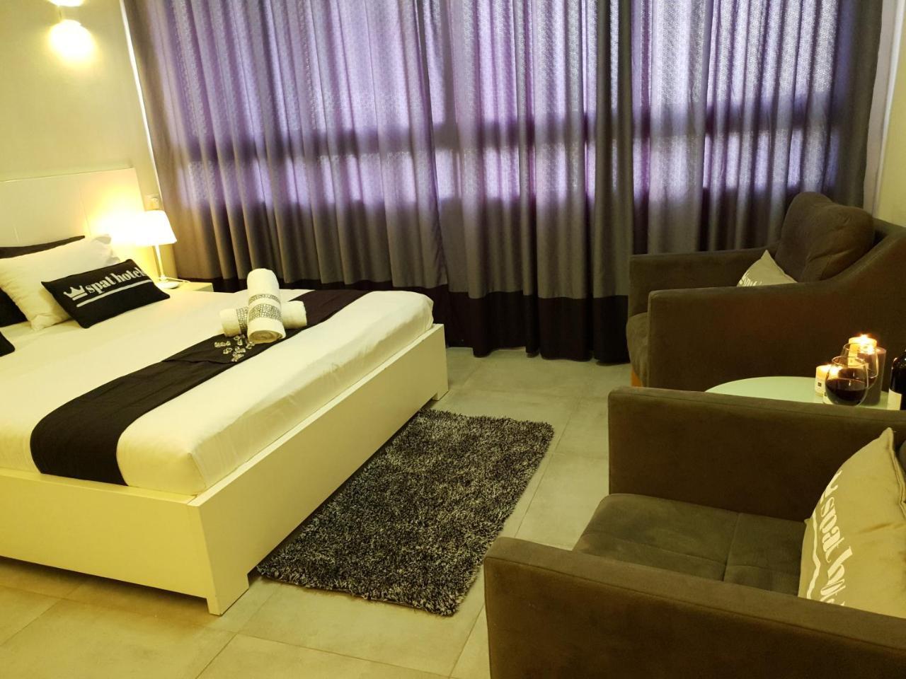 Spat Hotel Ashdod Exteriör bild