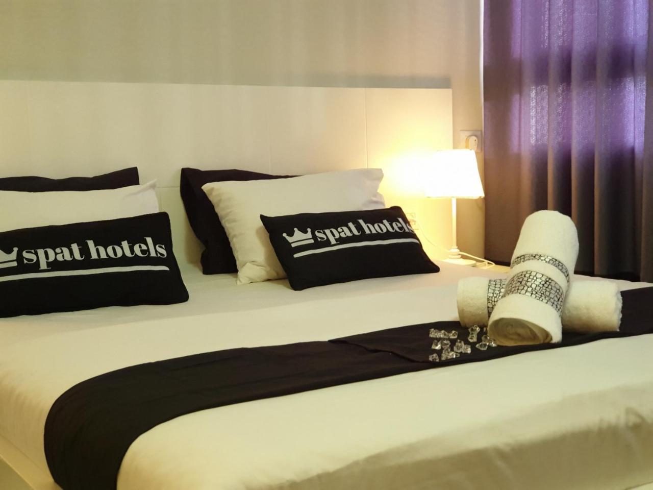 Spat Hotel Ashdod Exteriör bild