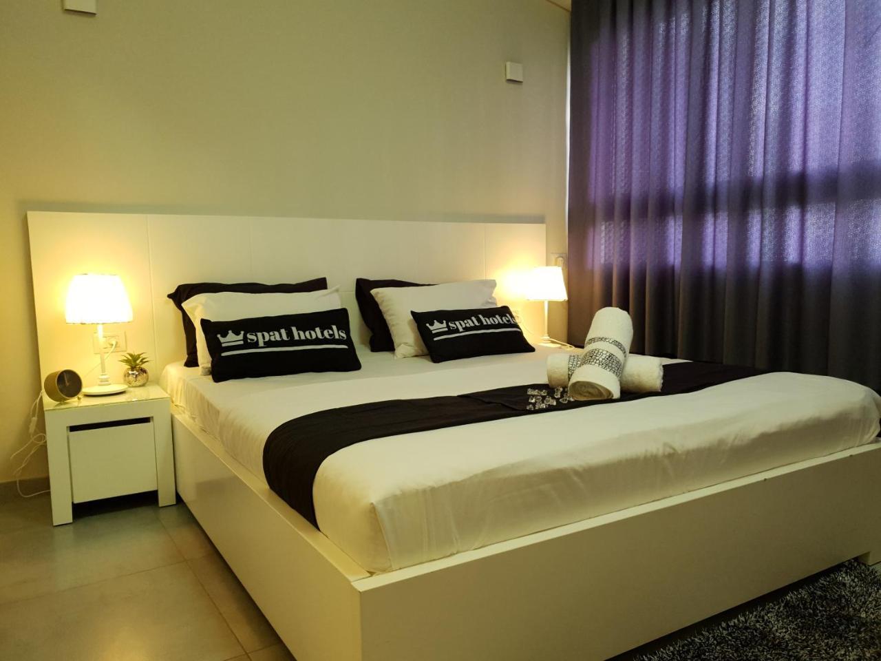 Spat Hotel Ashdod Exteriör bild