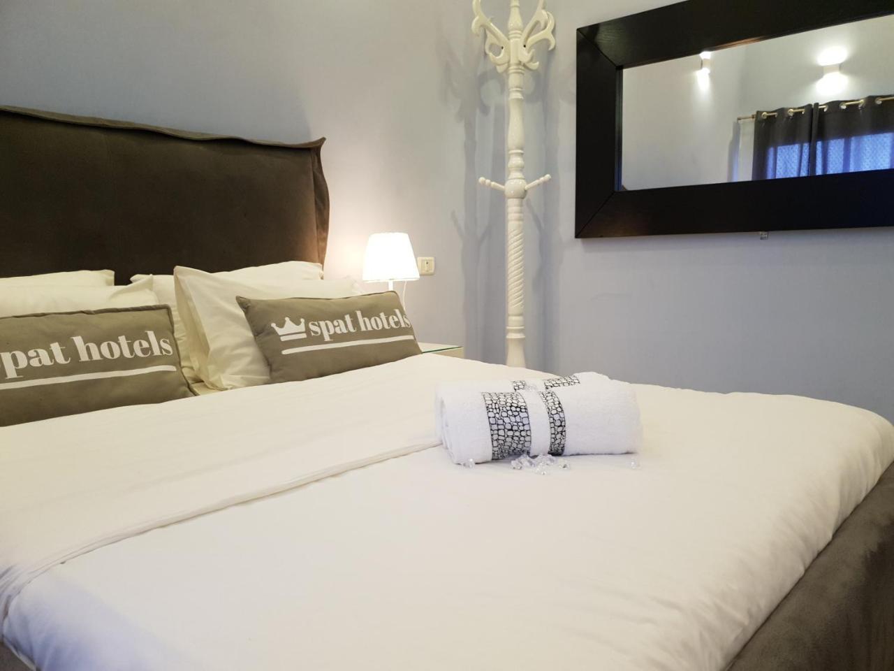 Spat Hotel Ashdod Exteriör bild