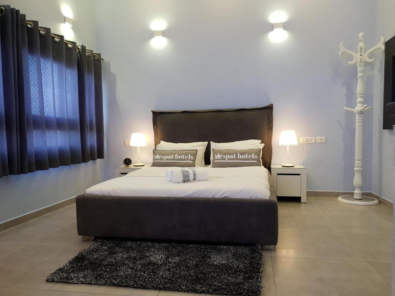 Spat Hotel Ashdod Exteriör bild