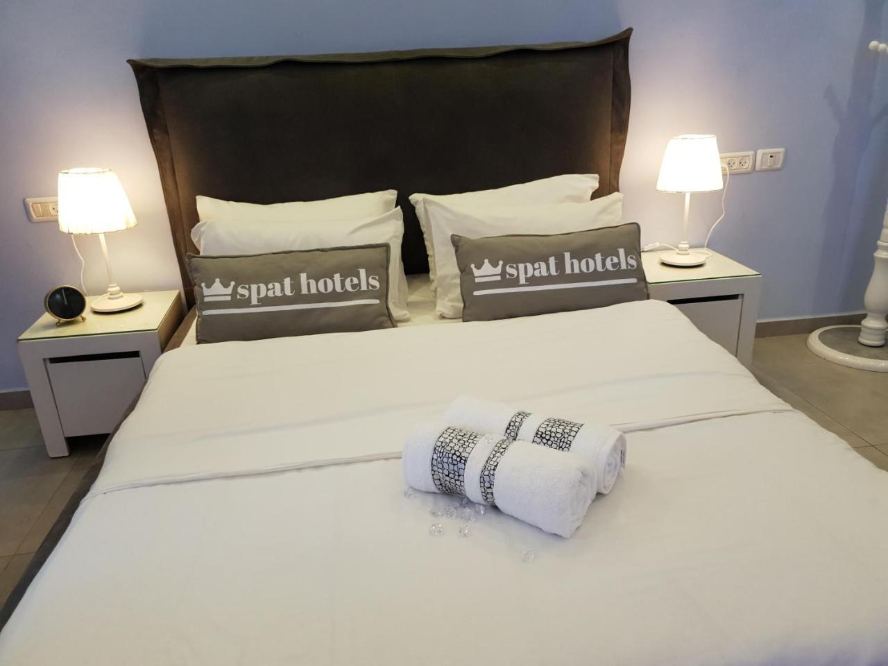 Spat Hotel Ashdod Exteriör bild